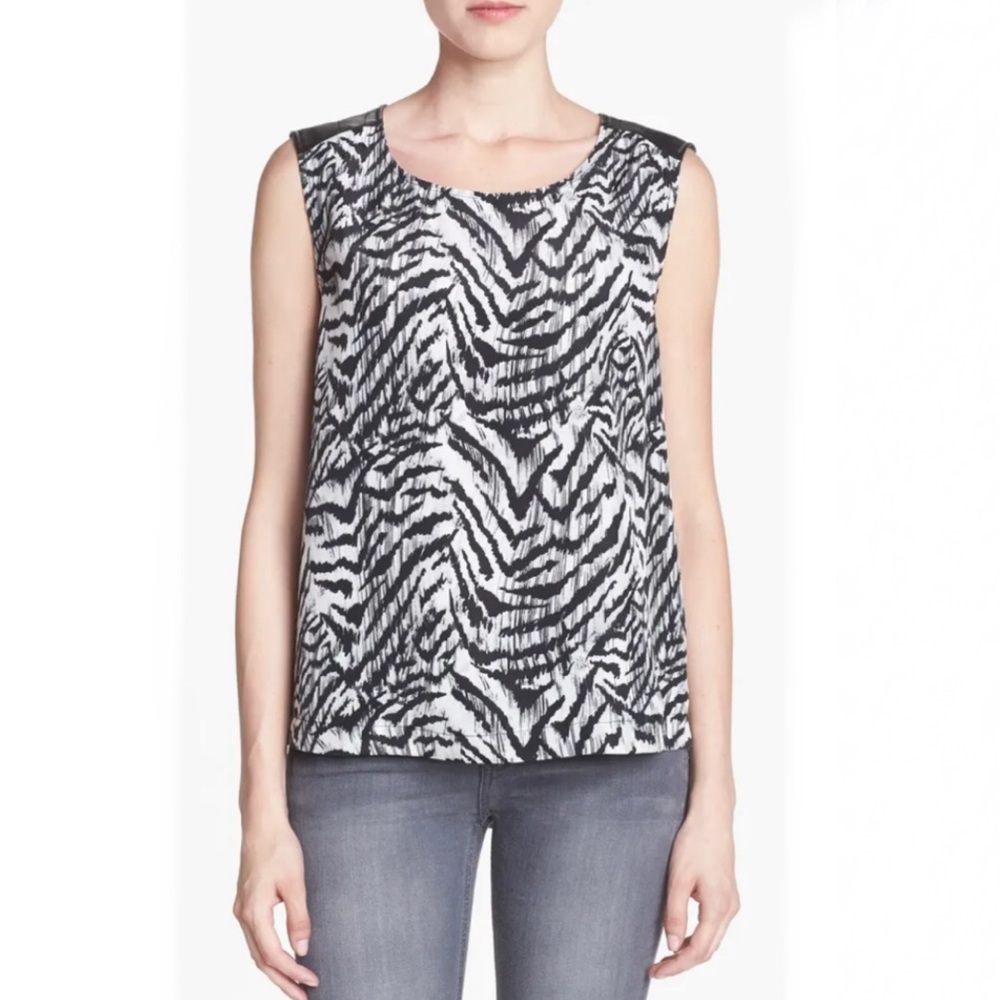 Nordstrom Like Mynded sleeveless zebra print top, size Small